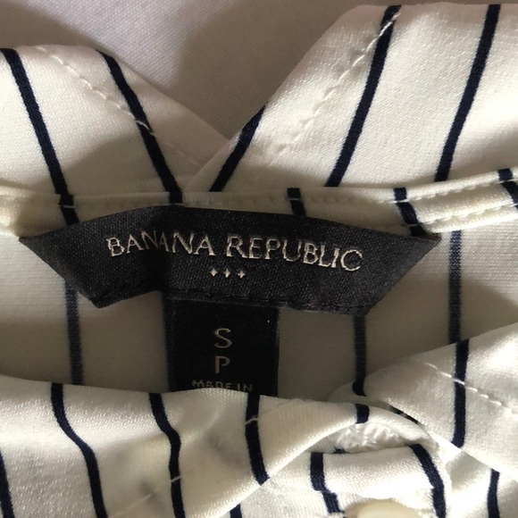 Lightweight, beautiful off the shoulder shirt - Picture 4 of 5